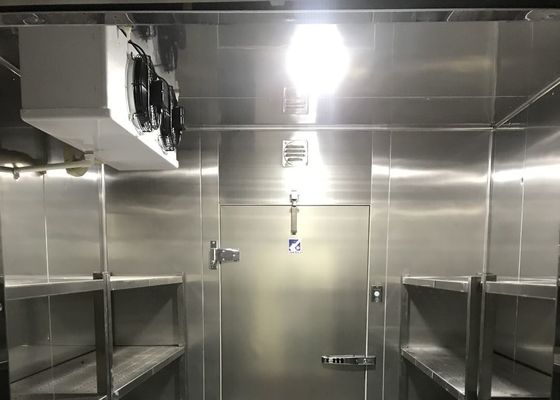 Άσπρος περίπατος Colorbond σε Coldroom 1.2mm δροσερή αποθήκευση δωματίων χάλυβα